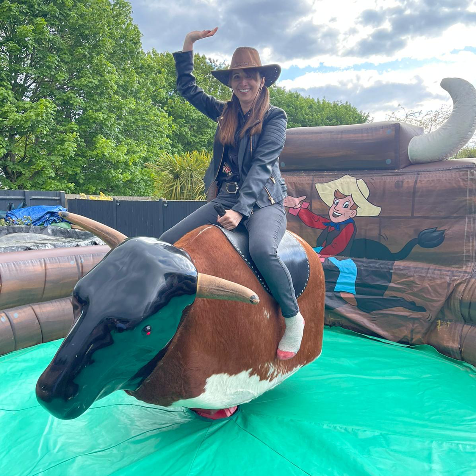 wild west bucking bronco hampshire